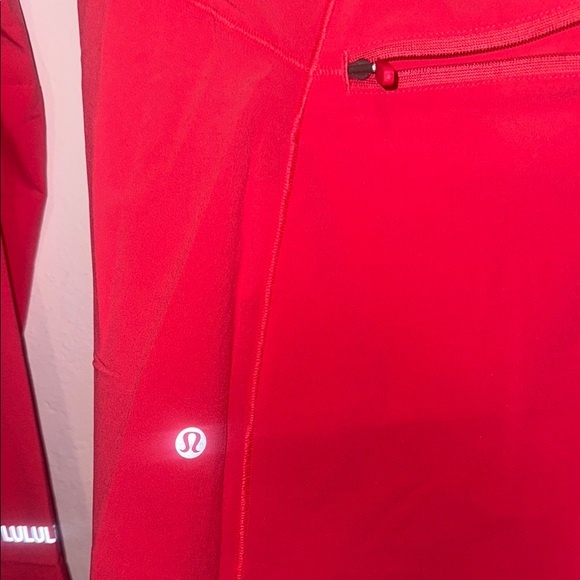 Lululemon wind breaker - Picture 5 of 5